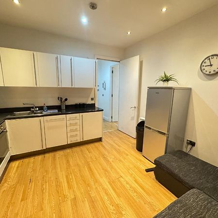 Comfortable - Cosy - Budget Studios In City Center London Exterior photo