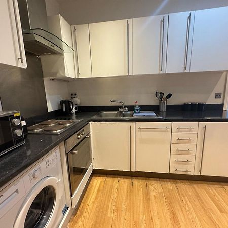 Comfortable - Cosy - Budget Studios In City Center London Exterior photo