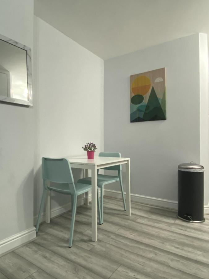 Comfortable - Cosy - Budget Studios In City Center London Exterior photo